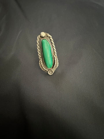 Vintage Oblong Malachite Double Shank Ring with Decorative Leaves